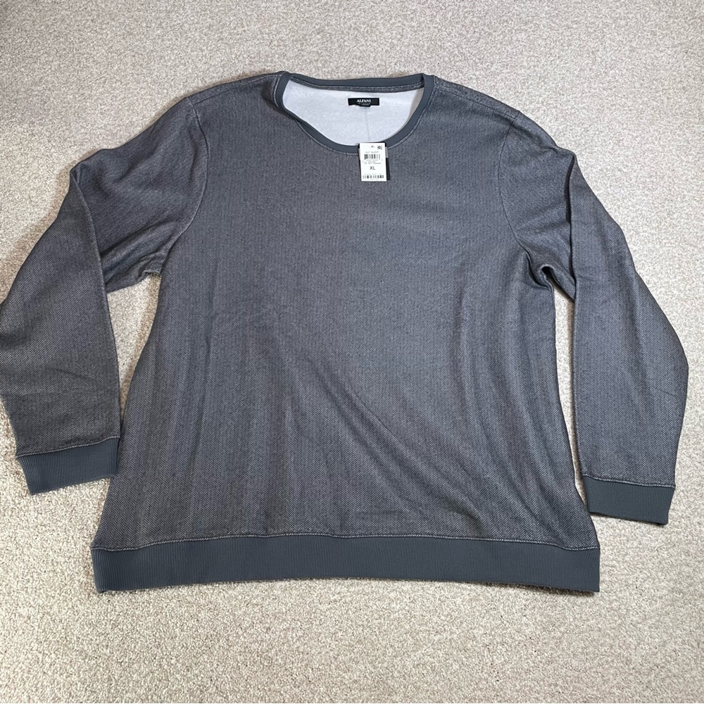 NWT Alfani Men's Grey White Herringbone Moisture Wick Shirt Size X-Large